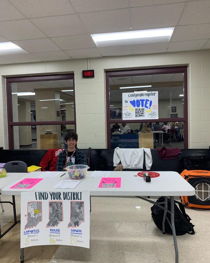 Students set up voter registration booth during lunch period