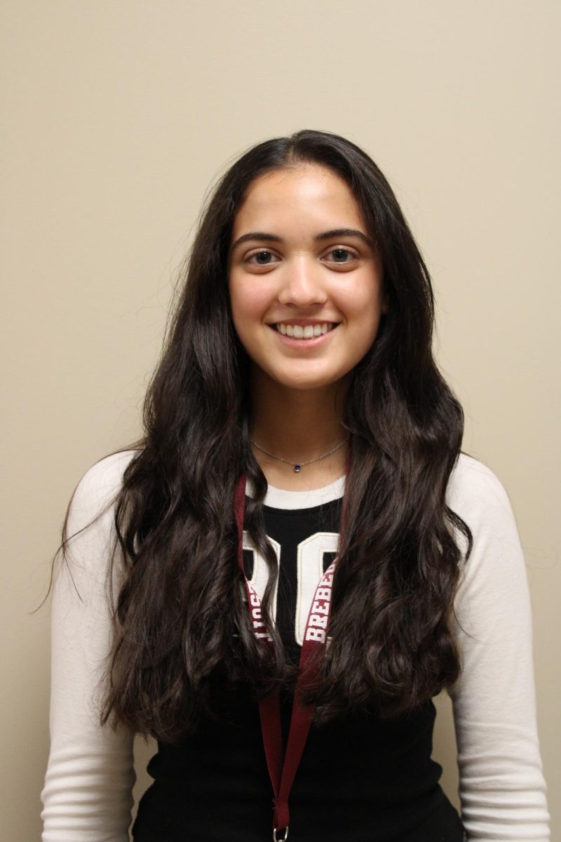 Shivani Desai '26